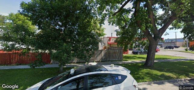 423 Flora Avenue（加拿大曼尼托巴省溫尼伯市）房屋照片