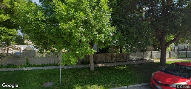 661 Flora Avenue（加拿大曼尼托巴省溫尼伯市）房屋照片