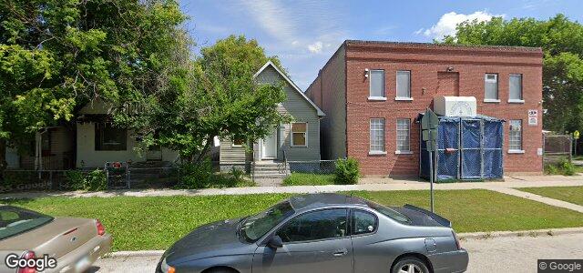 669 Flora Avenue（加拿大曼尼托巴省溫尼伯市）房屋照片