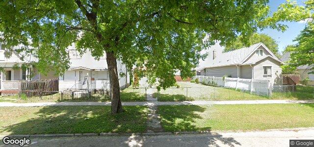 687 Flora Avenue（加拿大曼尼托巴省溫尼伯市）房屋照片