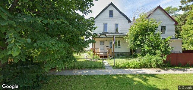 Photo of 724 Stella Avenue in Winnipeg, Manitoba