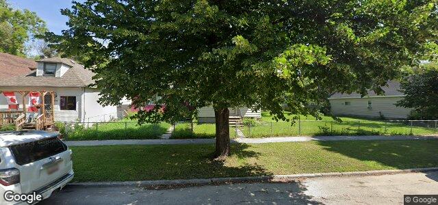 Photo of 753 Stella Avenue in Winnipeg, Manitoba