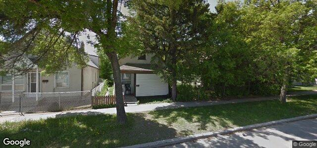 Photo of 806 Stella Avenue in Winnipeg, Manitoba