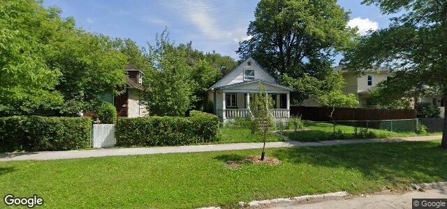 Photo of 819 Flora Avenue in Winnipeg, Manitoba