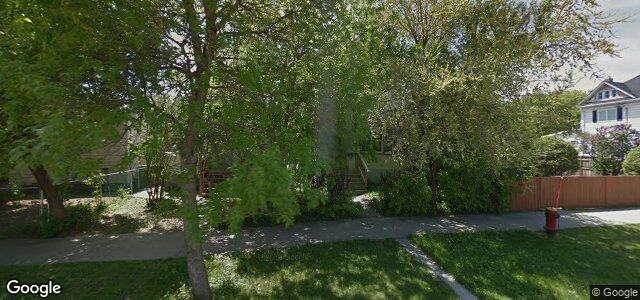 Photo of 826 Stella Avenue in Winnipeg, Manitoba