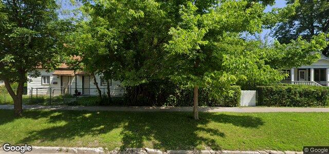 Photo of 827 Flora Avenue in Winnipeg, Manitoba