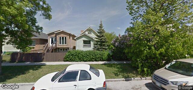 Photo of 831 Stella Avenue in Winnipeg, Manitoba
