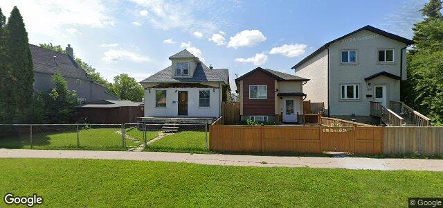 Photo of 844 Flora Avenue in Winnipeg, Manitoba