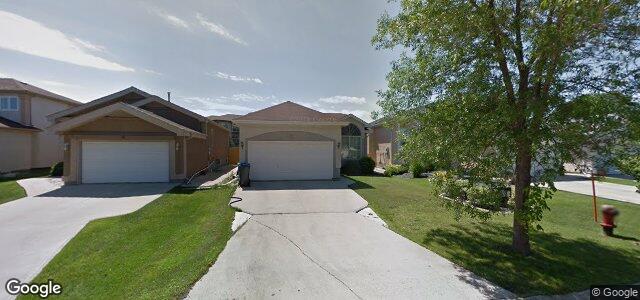 Photo of 12 Eaglemere Drive in Winnipeg, Manitoba