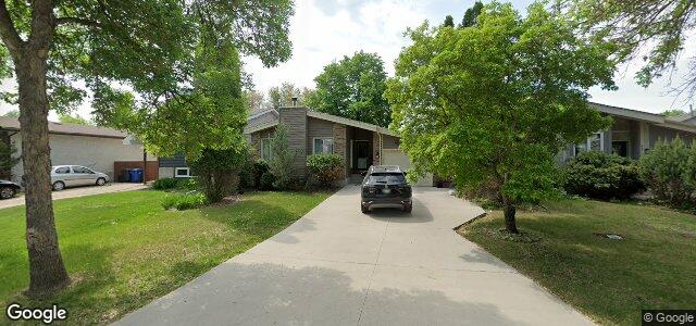Photo of 127 Woodchester Bay in Winnipeg, Manitoba