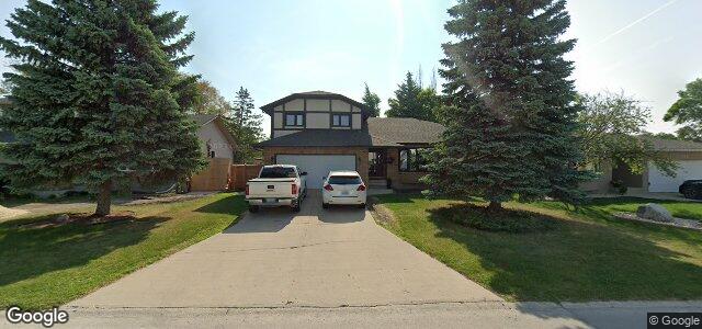 Photo of 135 Mayfield Crescent in Winnipeg, Manitoba