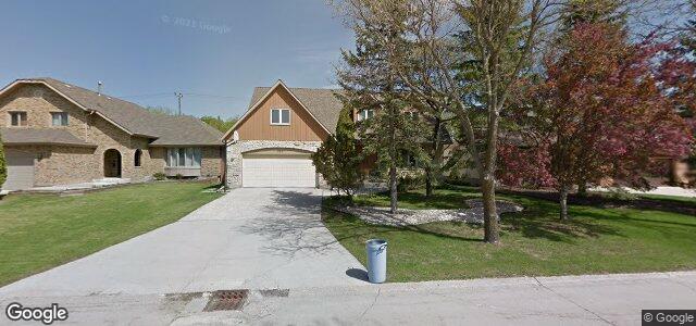 Photo of 541 Chalfont Road in Winnipeg, Manitoba