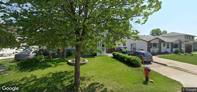 135 Baylor Avenue（加拿大曼尼托巴省溫尼伯市）房屋照片