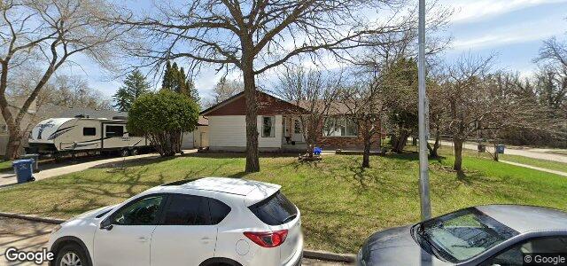 Larawan ng 576 University Crescent sa Winnipeg, Manitoba