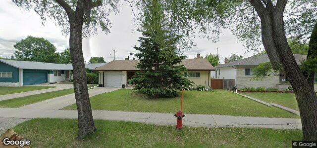 Photo of 827 Airlies Street in Winnipeg, Manitoba