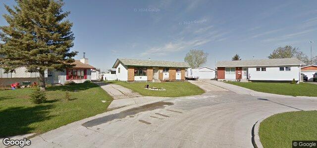 Photo of 14 Dennis Bay in Winnipeg, Manitoba