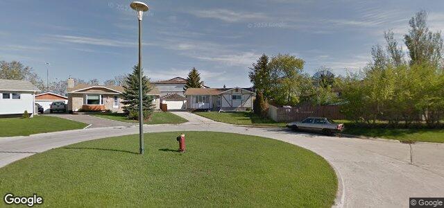 Larawan ng 2 Dennis Bay sa Winnipeg, Manitoba