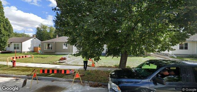 126 Stranmillis Avenue（加拿大曼尼托巴省溫尼伯市）房屋照片