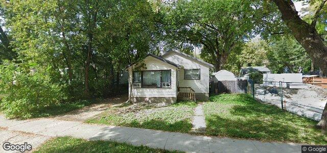 145 Stranmillis Avenue（加拿大曼尼托巴省溫尼伯市）房屋照片