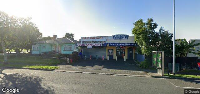 Larawan ng 2 Avondale Road sa Winnipeg, Manitoba