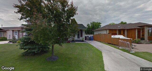 121 Skowron Crescent（加拿大曼尼托巴省溫尼伯市）房屋照片