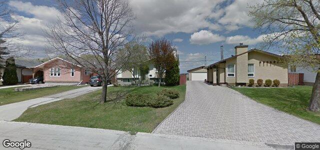 135 Acheson Drive（加拿大曼尼托巴省溫尼伯市）房屋照片