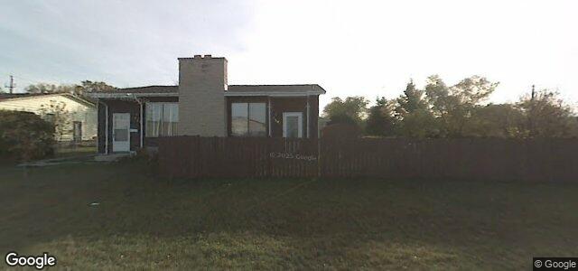 350 Holden Street（加拿大曼尼托巴省溫尼伯市）房屋照片