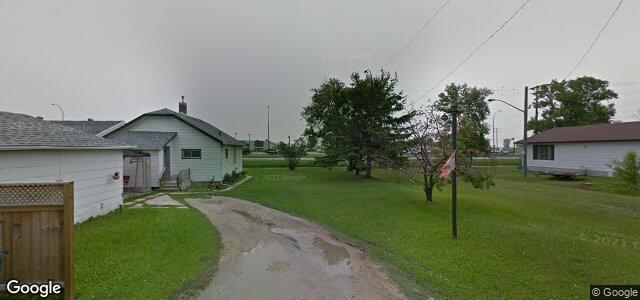 916 Lagimodiere Boulevard（加拿大曼尼托巴省溫尼伯市）房屋照片