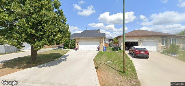 Larawan ng 102 Mount Auburn Bay sa Winnipeg, Manitoba