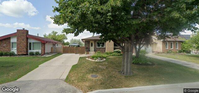 19 Valewood Crescent（加拿大曼尼托巴省溫尼伯市）房屋照片