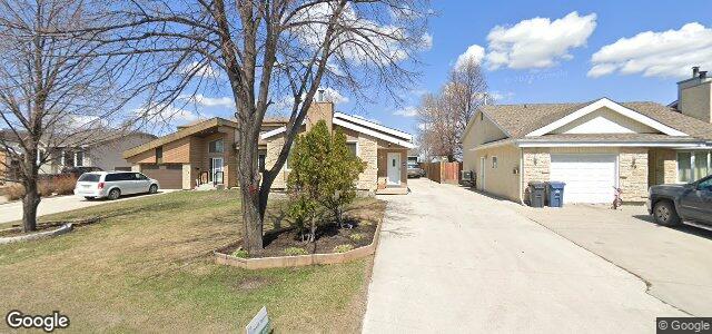 102 Charbonneau Crescent（加拿大曼尼托巴省溫尼伯市）房屋照片