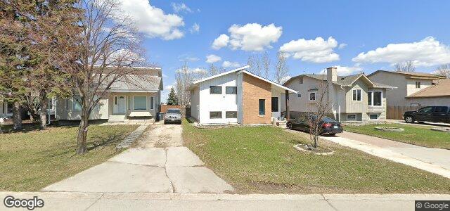 114 Charbonneau Crescent（加拿大曼尼托巴省溫尼伯市）房屋照片