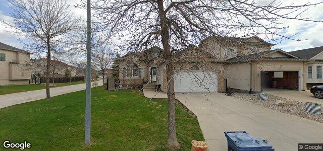 135 Henry Dormer Drive（加拿大曼尼托巴省溫尼伯市）房屋照片