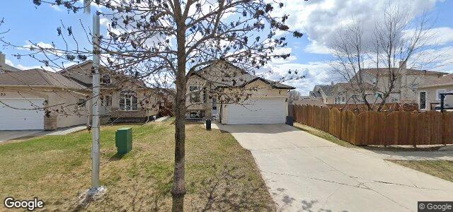 16 Pauline Boutal Crescent（加拿大曼尼托巴省溫尼伯市）房屋照片