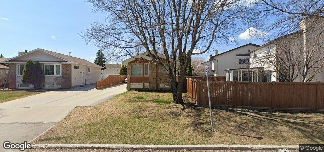 19 Charbonneau Crescent（加拿大曼尼托巴省溫尼伯市）房屋照片