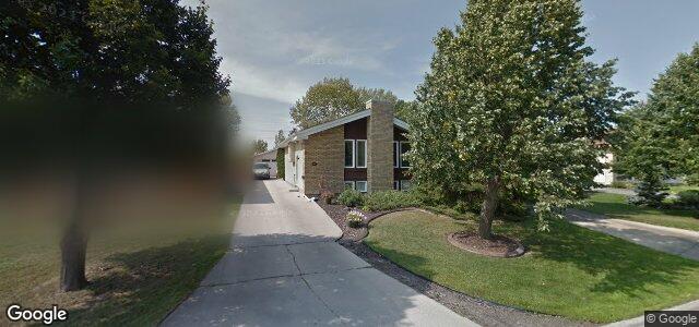 218 Charbonneau Crescent（加拿大曼尼托巴省溫尼伯市）房屋照片