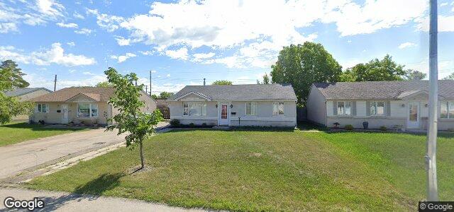 Larawan ng 35 Cornwall Boulevard sa Winnipeg, Manitoba