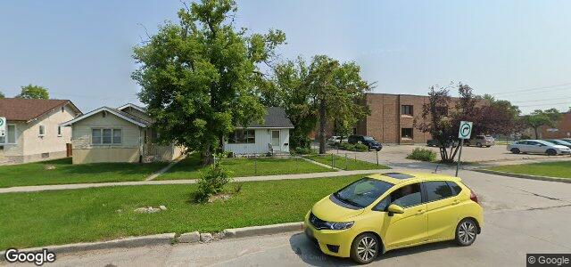 211 Burrin Avenue（加拿大曼尼托巴省溫尼伯市）房屋照片