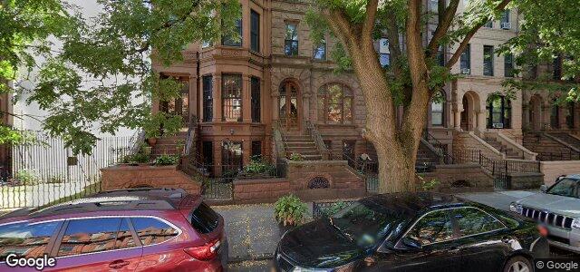 Photo of 298 Jefferson Avenue in Winnipeg, Manitoba