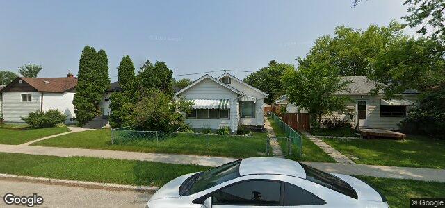 Larawan ng 331 Kilbride Avenue sa Winnipeg, Manitoba