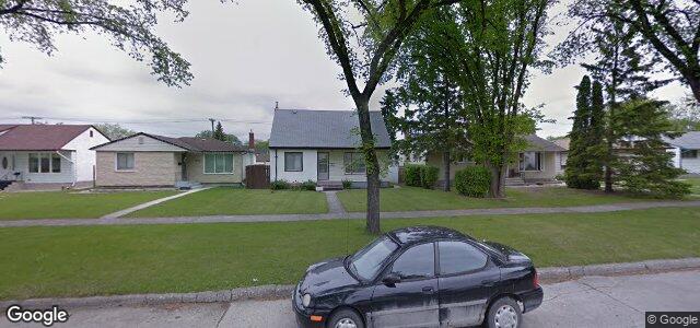 Larawan ng 385 Burrin Avenue sa Winnipeg, Manitoba