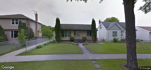 Photo of 400 Enniskillen Avenue in Winnipeg, Manitoba