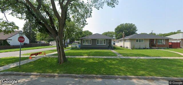 414 Burrin Avenue（加拿大曼尼托巴省溫尼伯市）房屋照片