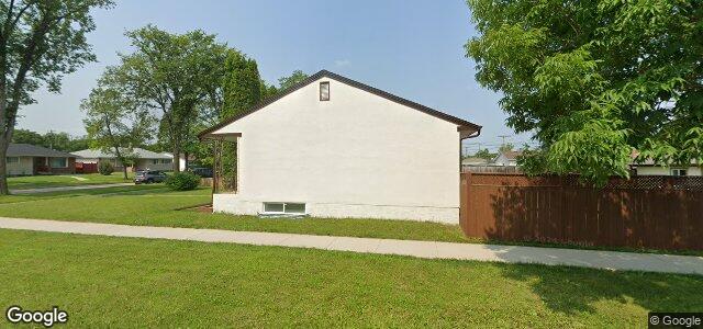 415 Burrin Avenue（加拿大曼尼托巴省溫尼伯市）房屋照片