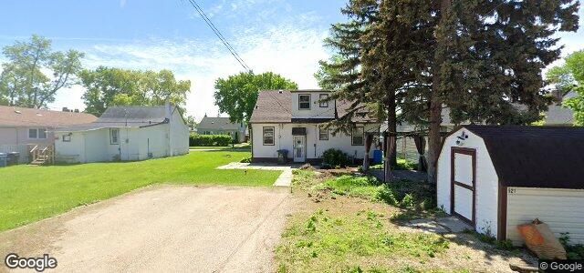 Photo of 521 Seven Oaks Avenue in Winnipeg, Manitoba