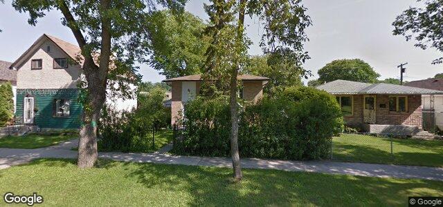 Photo of 135 Whittier Avenue E in Winnipeg, Manitoba