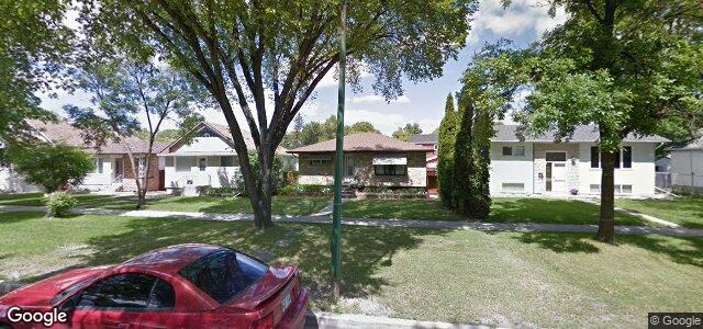 Photo of 509 Regent Avenue E in Winnipeg, Manitoba