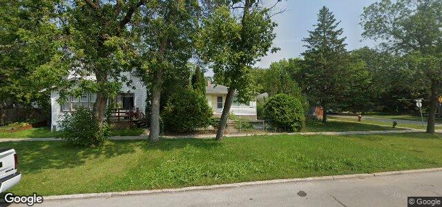 702 Leola Street（加拿大曼尼托巴省溫尼伯市）房屋照片