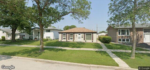 105 St Martin Boulevard（加拿大曼尼托巴省溫尼伯市）房屋照片