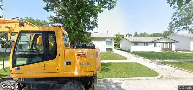 15 Whitehall Boulevard（加拿大曼尼托巴省溫尼伯市）房屋照片